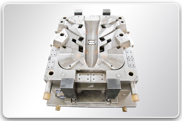 Molde de injeção de plástico para peças automotivas 3-1